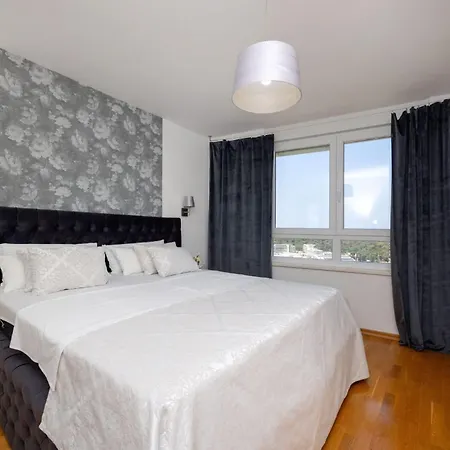 Adriatic Pearl Apartment *